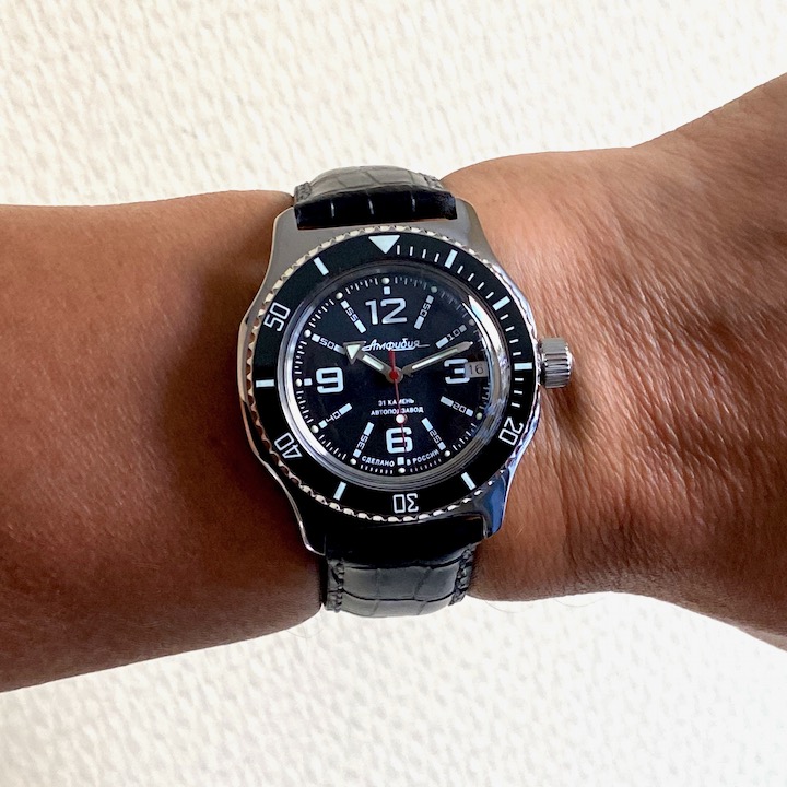 Russian automatic watch VOSTOK AMPHIBIA with modified bezel glass case back and leather strap 200m water proof stainless steel polished o42mm 2416 100315 S1